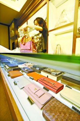 武漢奢侈品寄賣潮涌，箱包銷售折射消費市場新變局